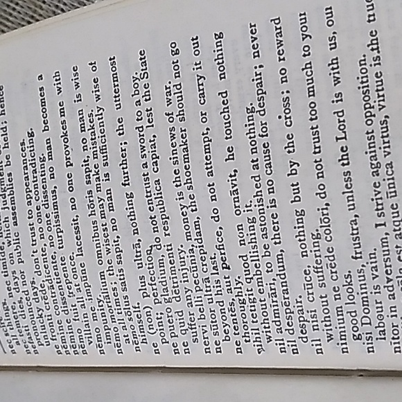 1955 Latin-English Dictionary &  1974 French-English/English-French Dictonary - Picture 6 of 16